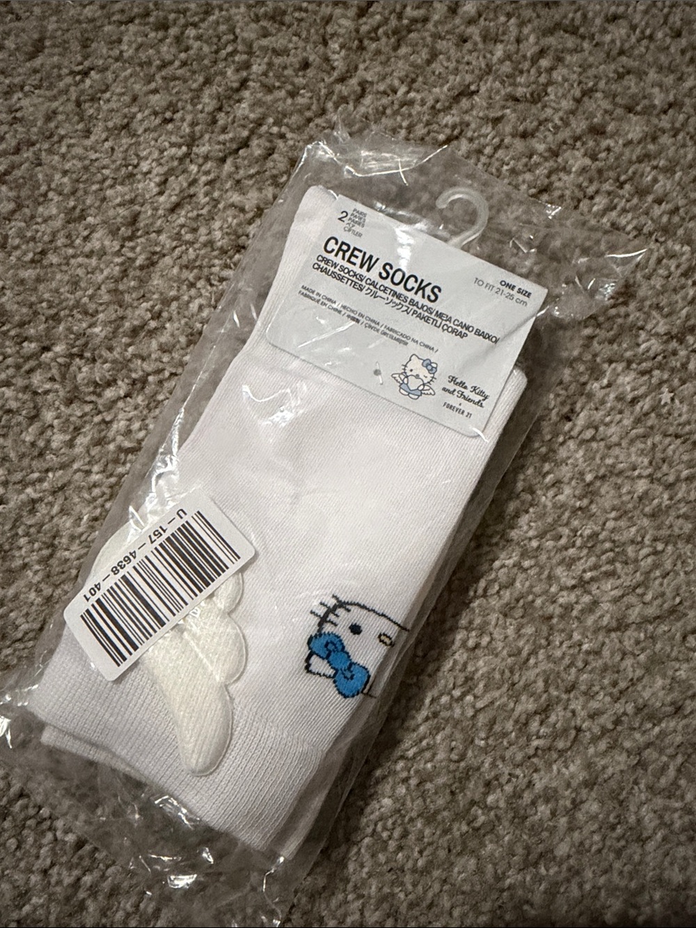 Hello Kitty Socks - Picture 5 of 6